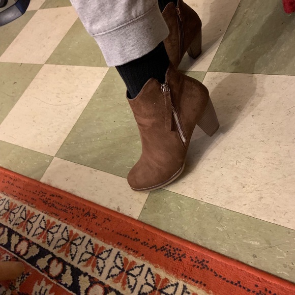 Brown suede ankle boot - Picture 2 of 6